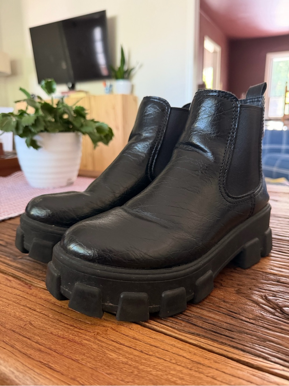 Sam Edelman Circus Chelsea Chunky Lug Boots -Black Leather